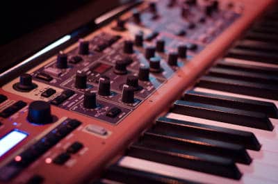 The Difference Between a MIDI Keyboard and a Synthesizer